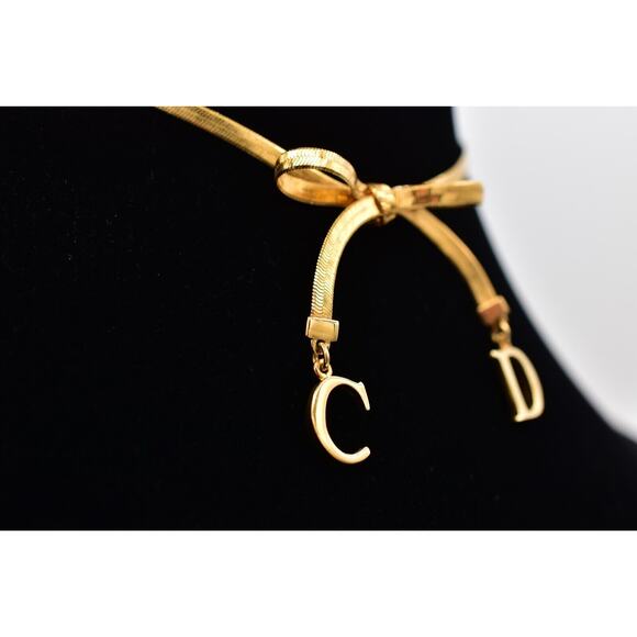 Christian Dior Vintage Bow Choker Necklace Logo CD Charm Gold Chain Signed BinBJ - Picture 4 of 12